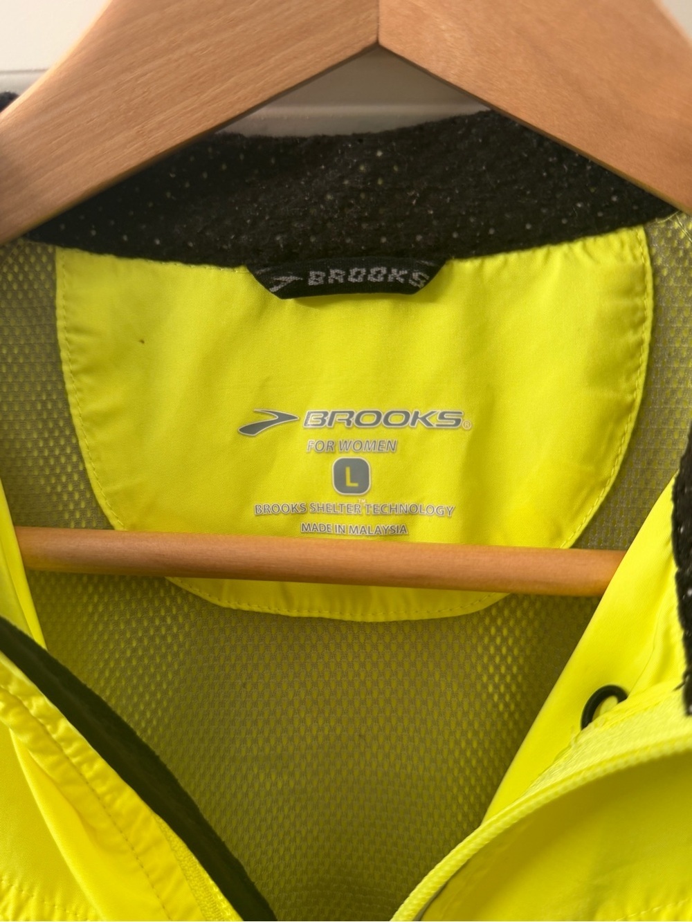 Brooks Neon Yellow and Black lightweight athletic jacket - Picture 3 of 6